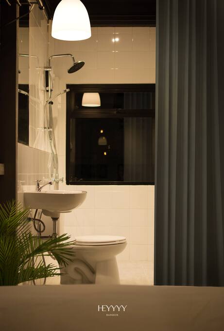 Ensuite bathroom