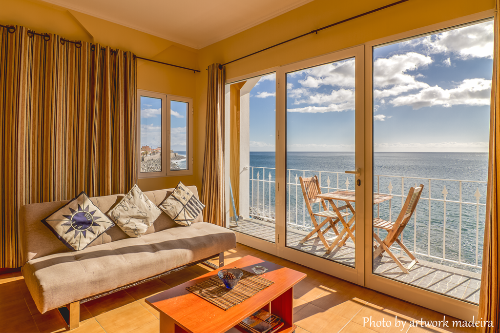salon,sea view