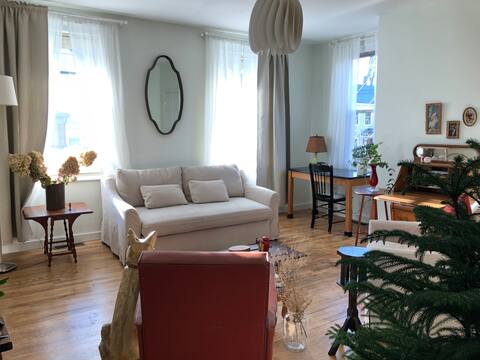 3 beds, Backyard, Front Porch, Central Air