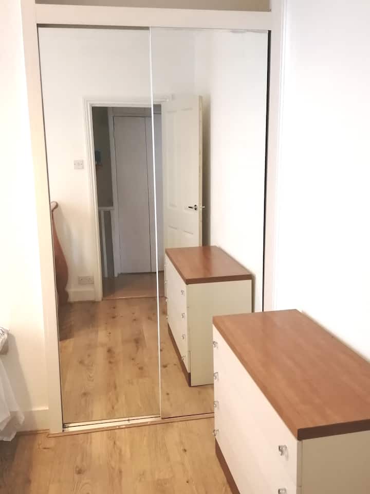 Croydon Holiday Rentals & Homes England, United Kingdom Airbnb