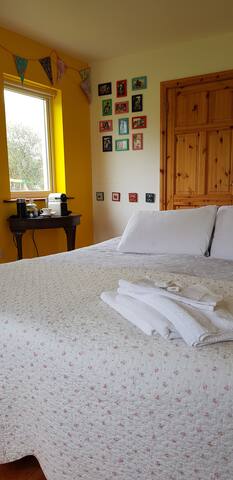 Double Ensuite Inc Continental Breakfast
