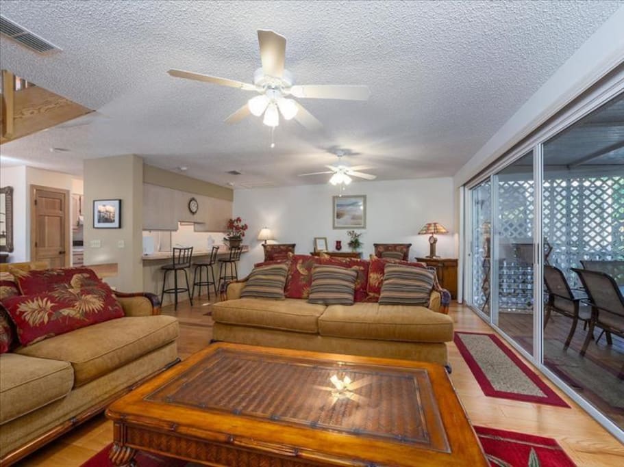 LIVING ROOM2