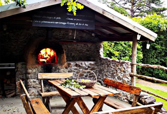 Tussie Mussie Vineyard Retreat Lodge gallery image 5