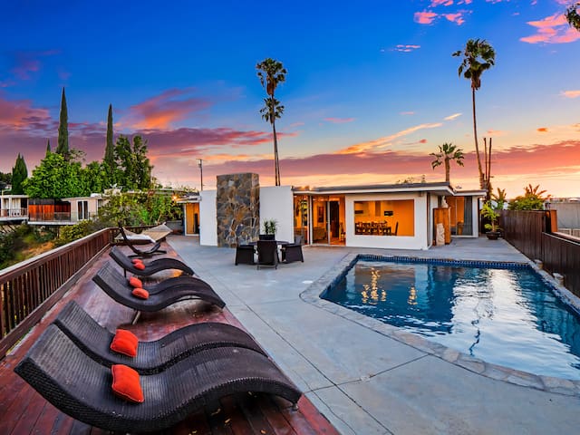 MULHOLLAND HILLS RETREAT W/BEST VIEWS IN LA