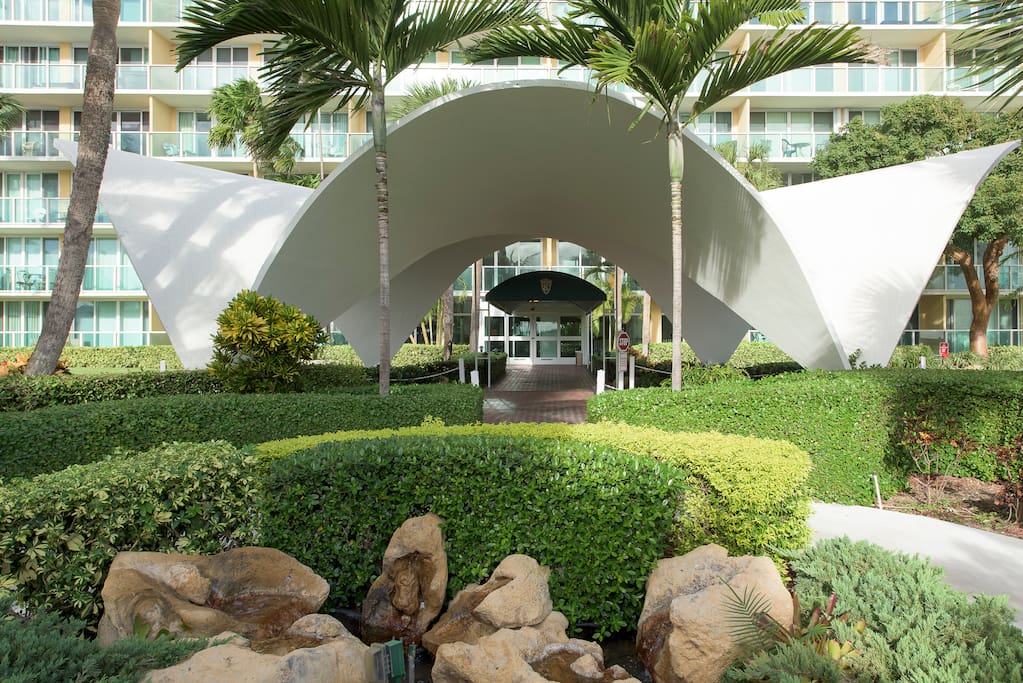 Beautiful Condo on the Beach