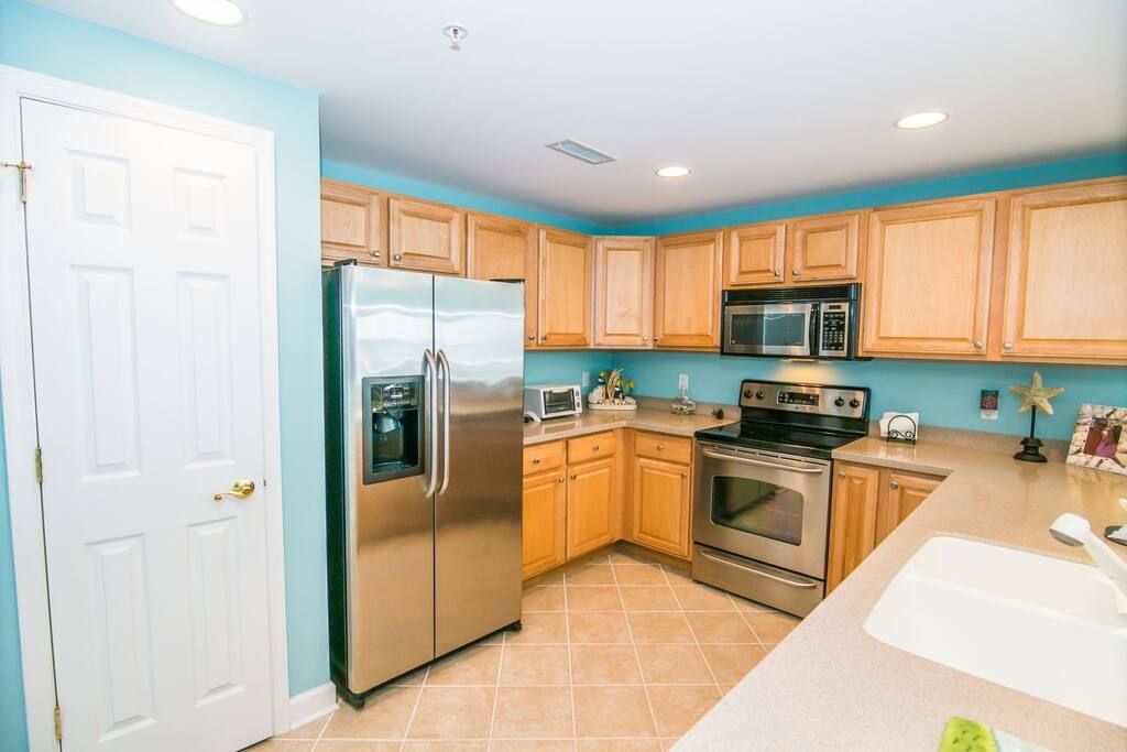 Fully Stocked Kitchen