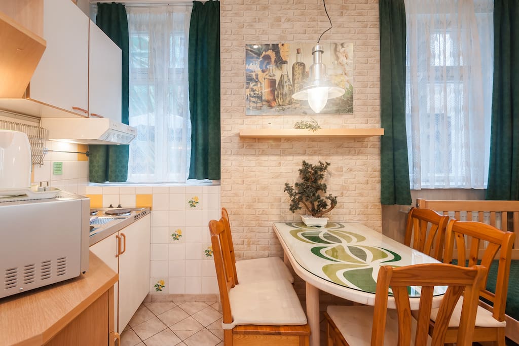 Kitchen/dining area