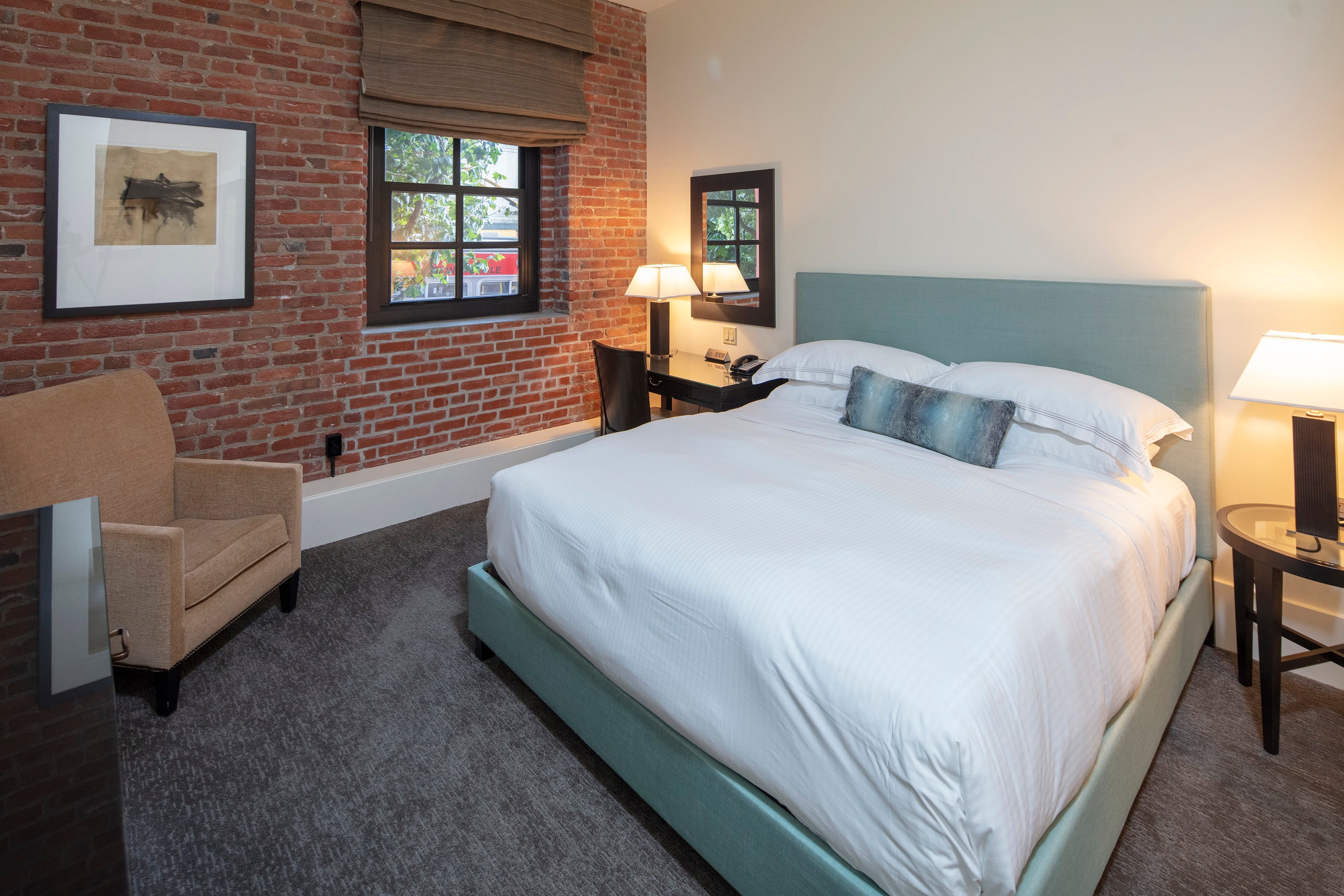 Condo in San Francisco · ★4.91 · 2 bedrooms · 2 beds · 2 baths - Image 8