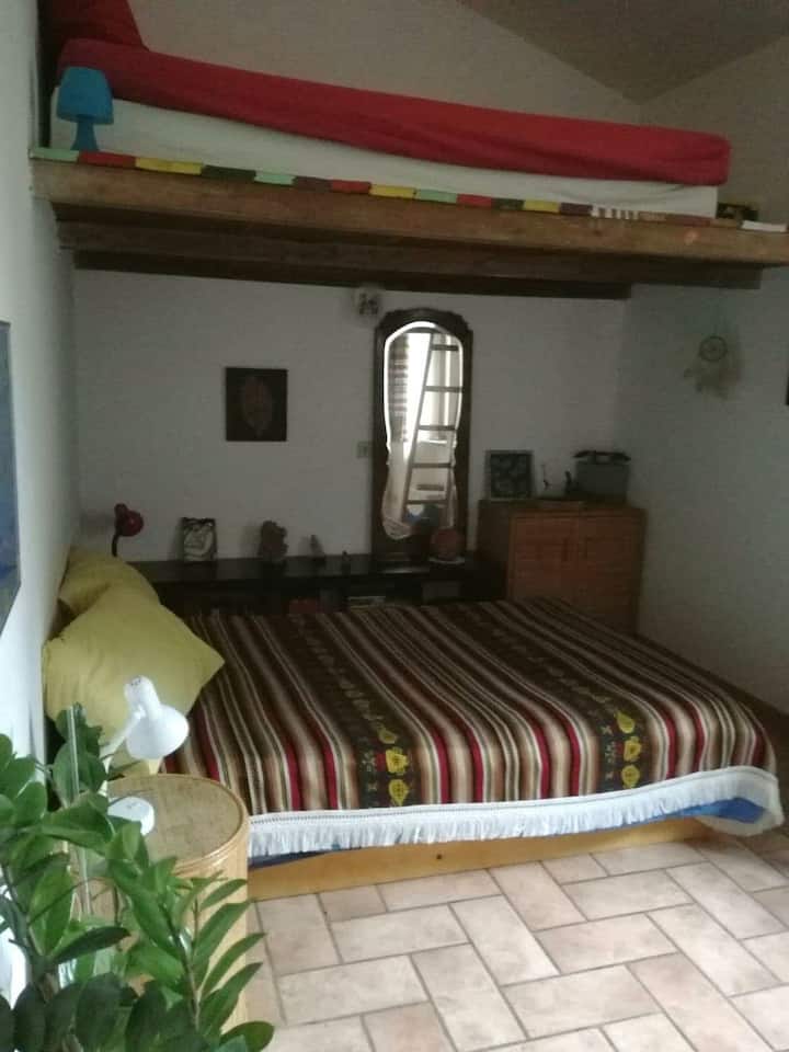 Chumba cha kulala na roshani