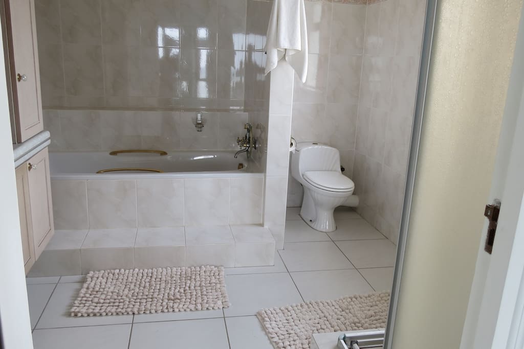 En-suite bathroom