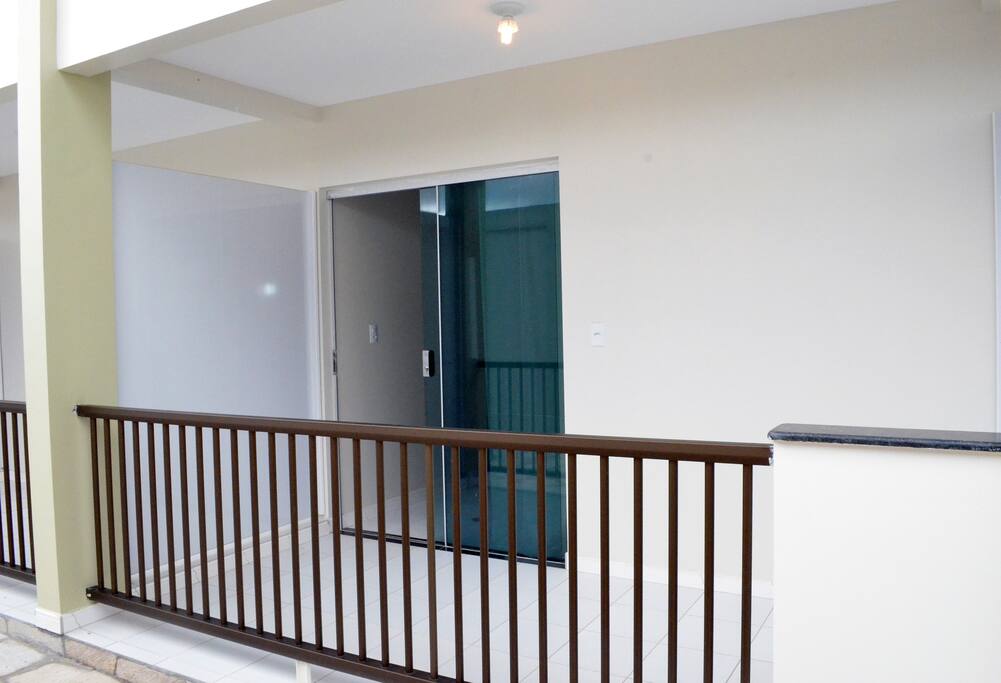 Varanda com vista para jardim