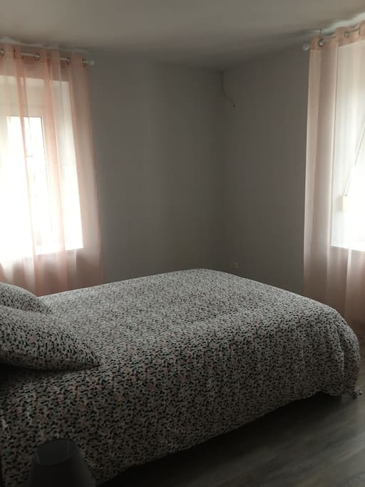 CHAMBRE ETAGE