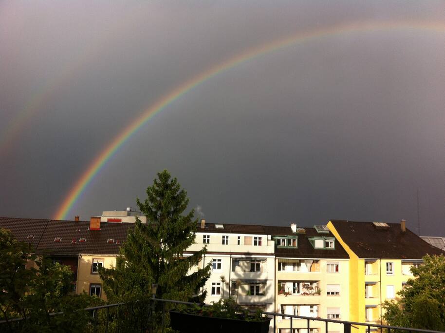 Naturschauspiel Blick aus dem Wohnzimmer