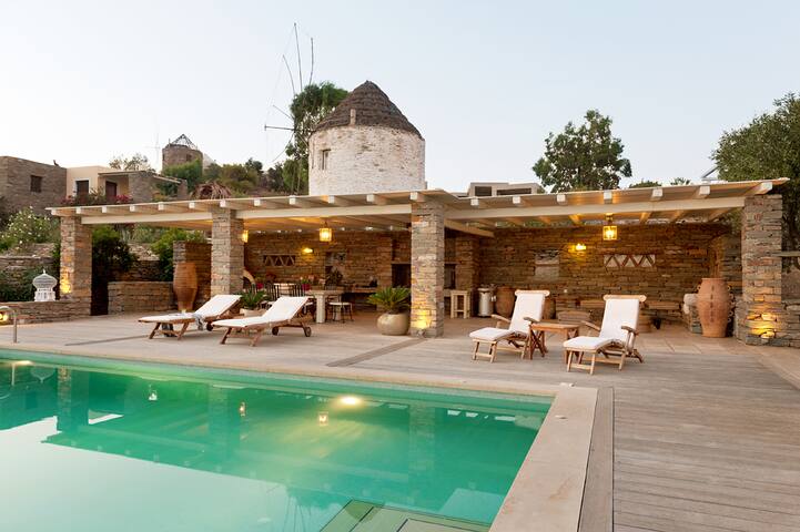 Azure Villa on Kea Island, Greece gallery image 2