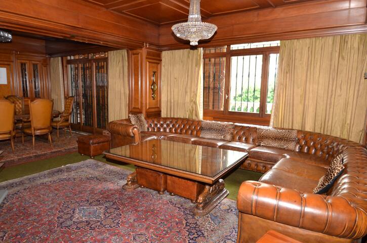 Villa en centro Palma con jardin y piscina gallery image 4