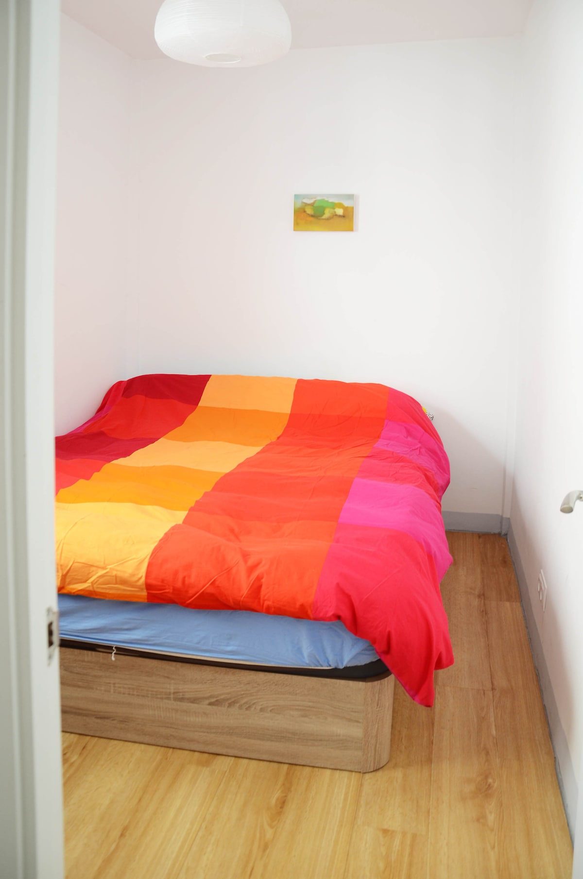 Lit double, lit double.
200 x 150 cm