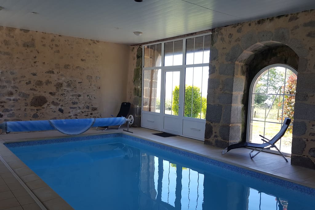 Piscine intérieure