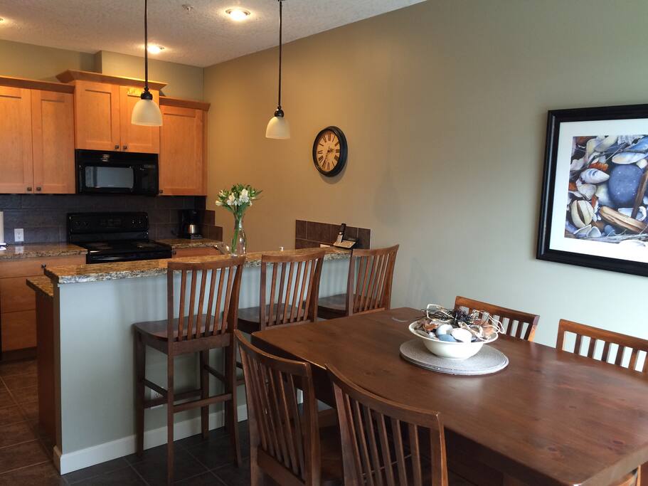 Dining/Kitchen