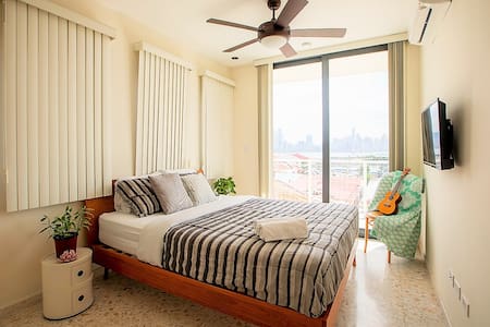 LUXURY 1 BR Home Casco Viejo, Ocean & City View #1