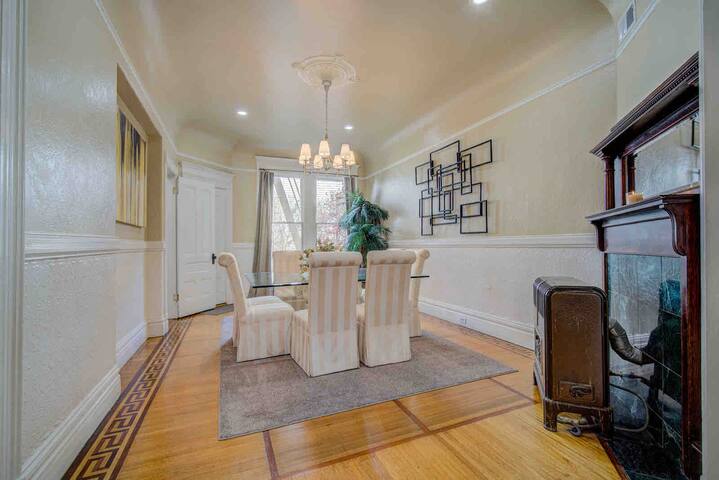 The Painted Man- SF Historic Victorian Mansion gallery image 4