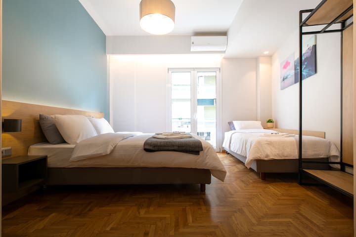 Toni’s – Acropolis 3BD Apartment Close To Metro gallery image 5