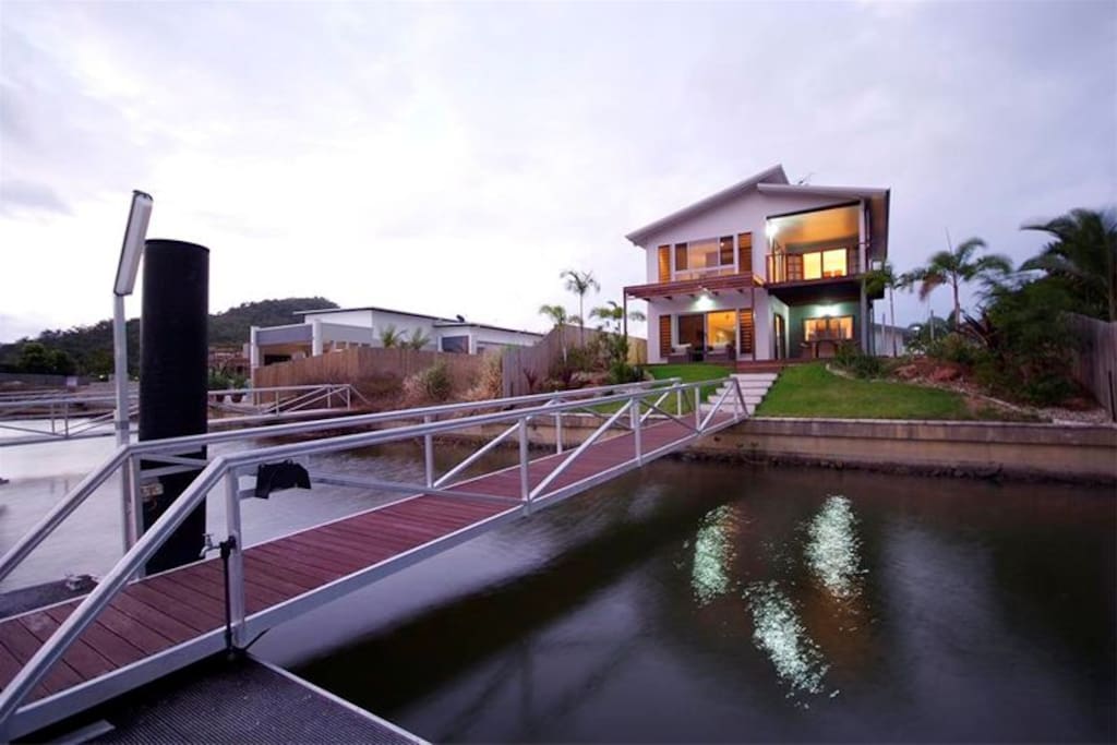 Pontoon on Canal
