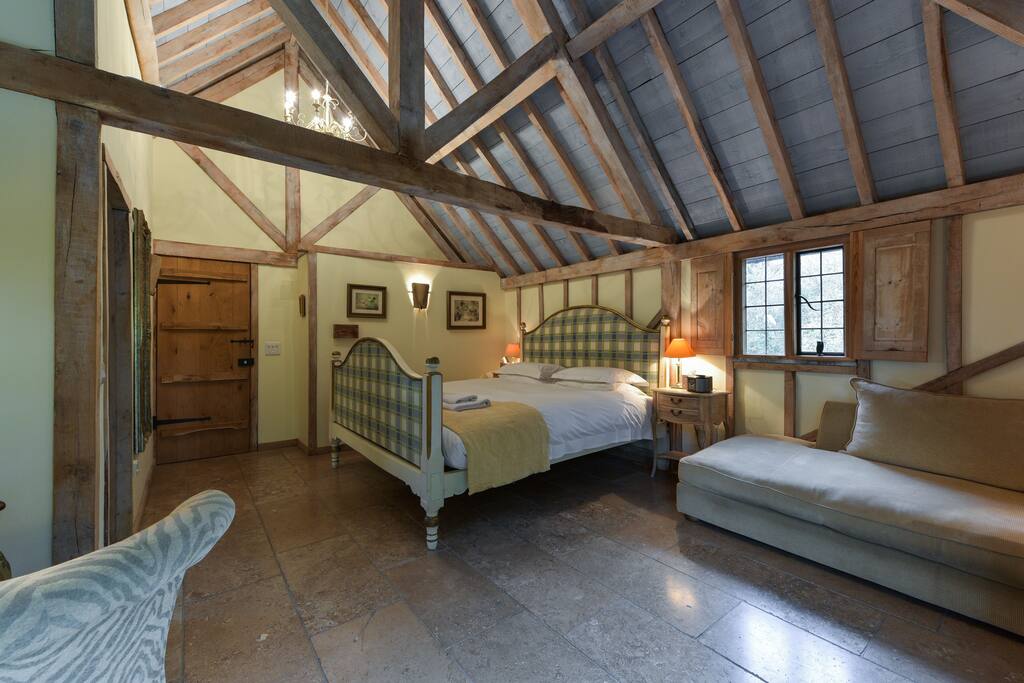And high ceilings