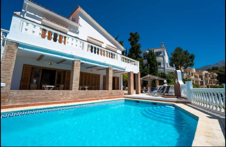Colina 3 Bedroom Villa Burriana Great Location - Nerja