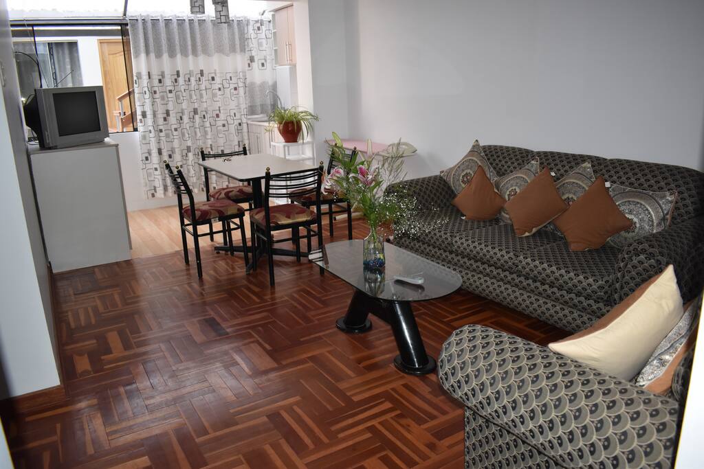 Sala, comedor, kitchenette