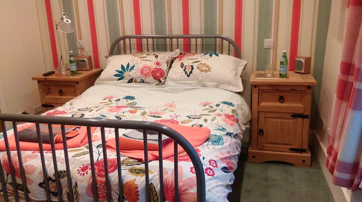 En-suite Room In Family House,  Close To Goodwood - South Downs