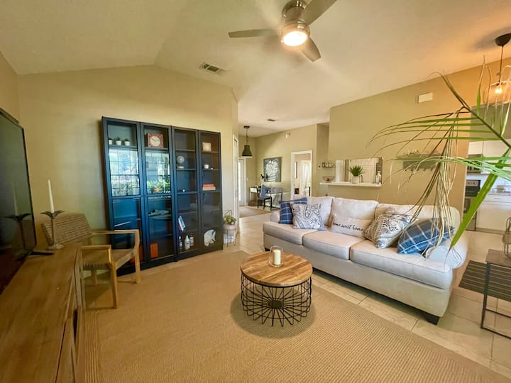 Louisiane Style Home In Charming Mt. Dora - Mount Dora, FL