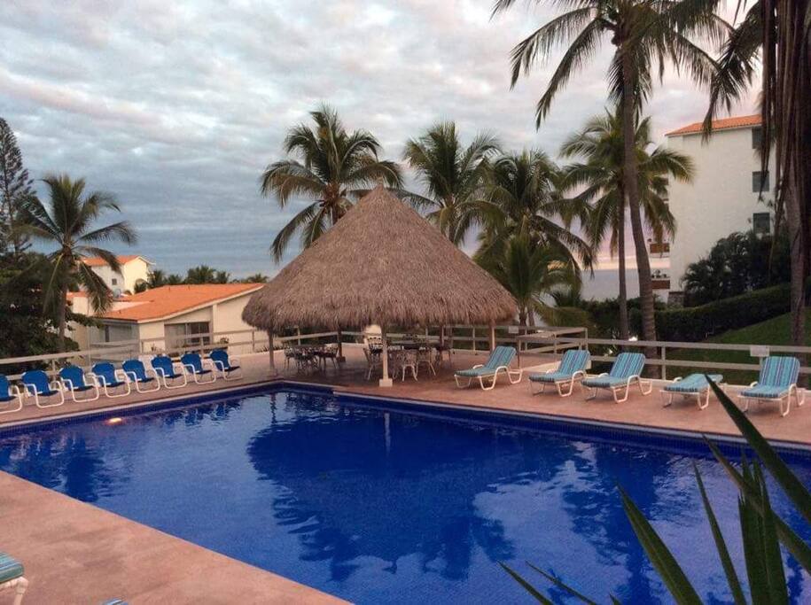 una de las albercas, es la más cercana al departamento