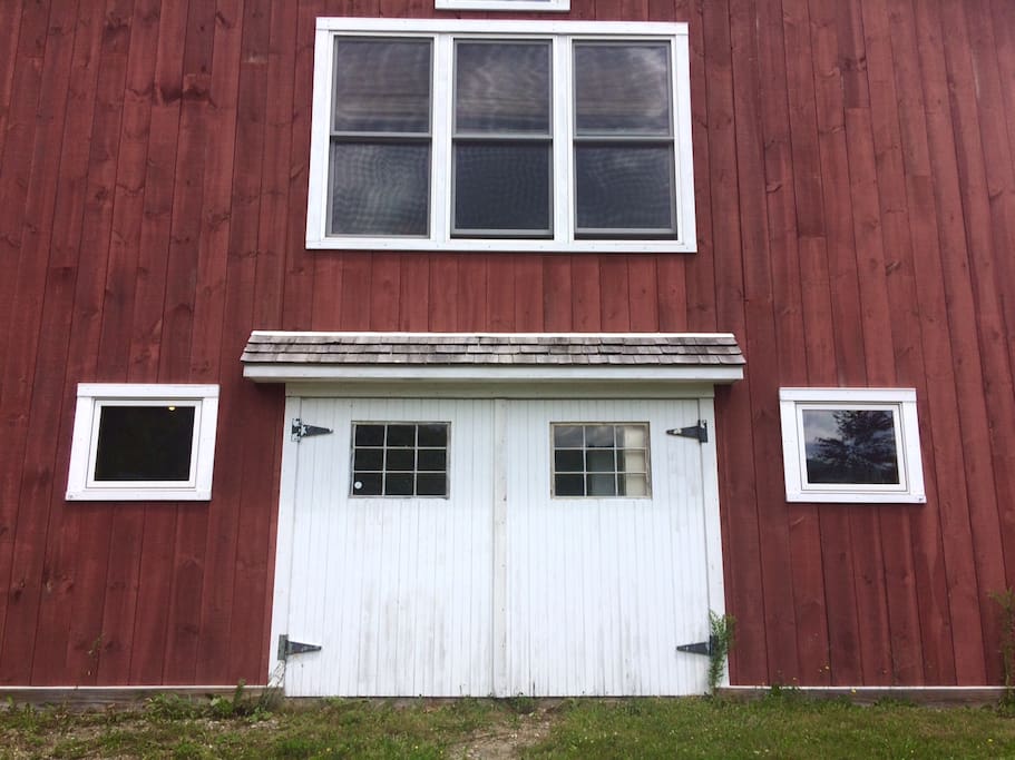 Welcome to the Breadloaf Barn House Rental!
