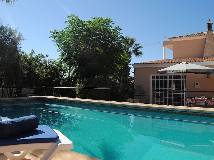Casa Ornela-
Short Drive From Airport - Faro