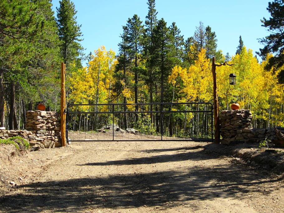 Private Gate into Property