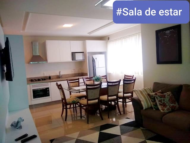 Entire home with 2 bedrooms in Itapema - Apartamento perto do mar. wi-fi, split, 2 garagens