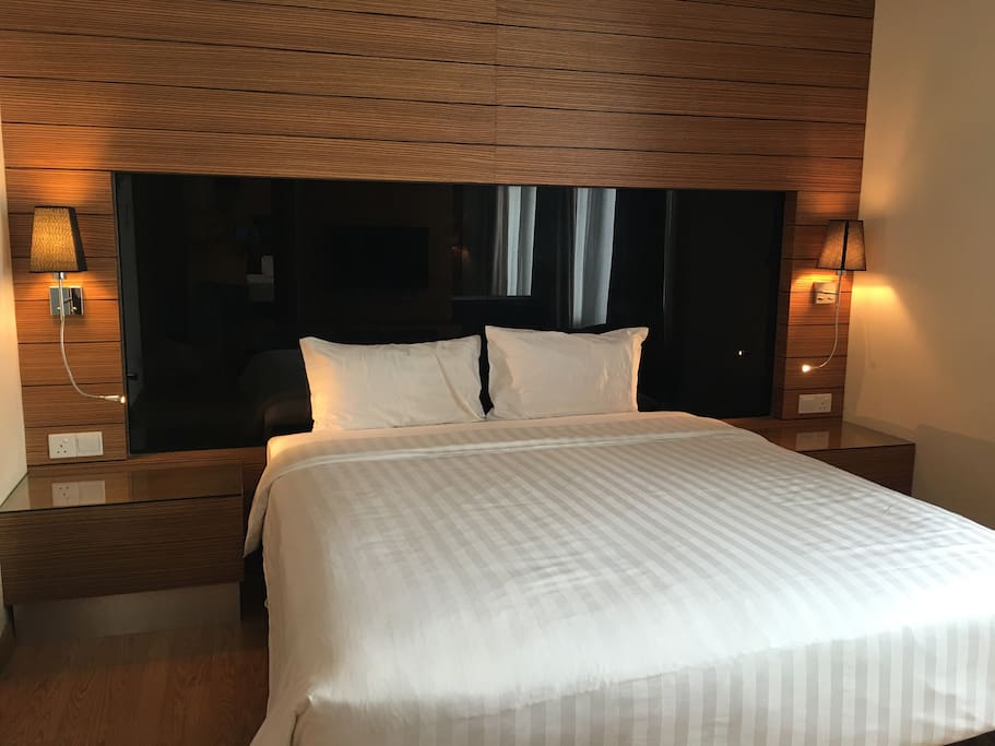 King Size bed room (2 pax)