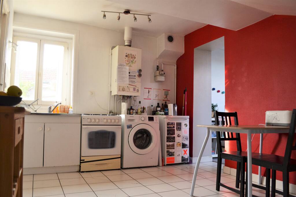 Cuisine équipée et lave-linge