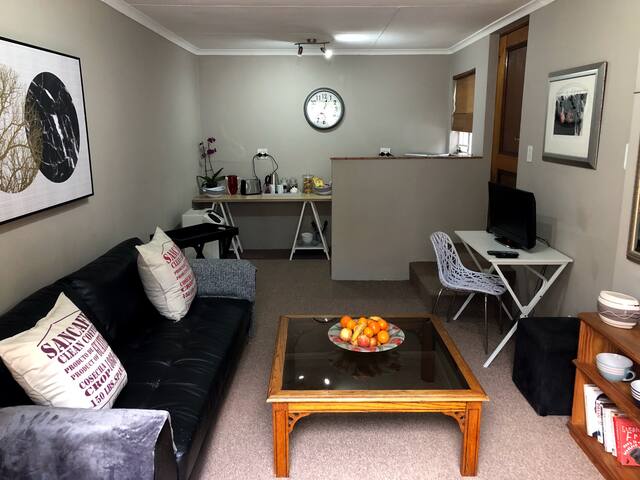 Scarub Cottage on 11th