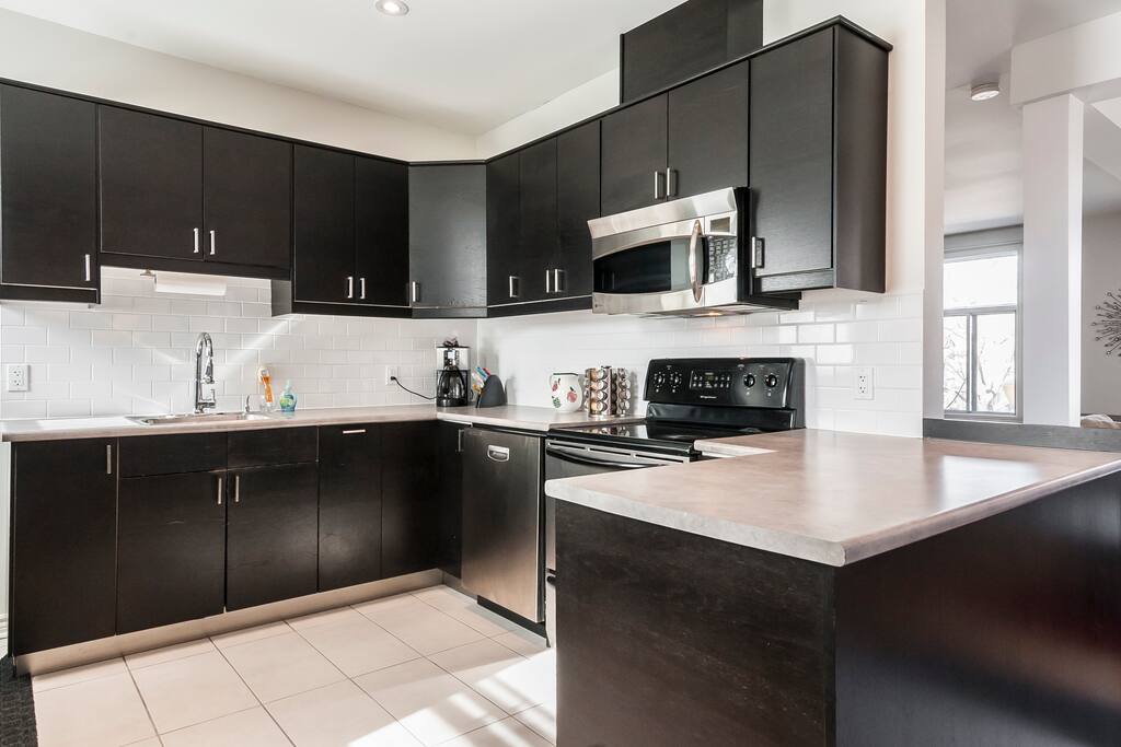Fully functional kitchen. Large dishwasher, microwave, wine fridge