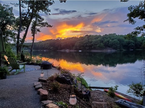 Cozy retreat! The Green Door on Lake Avalon