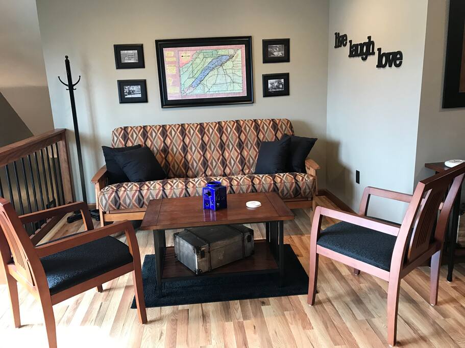 LIVING AREA WITH FUTON