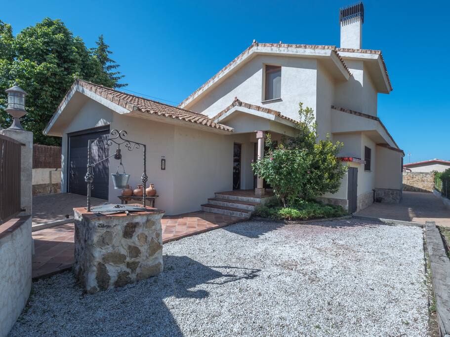 Fachada del chalet