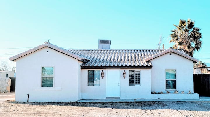 Casa Blanca -( Modern, Conformable, Clean Home) - El Paso, TX