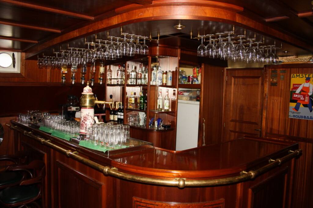 De bar van de Oostvogel, de place to be;)
