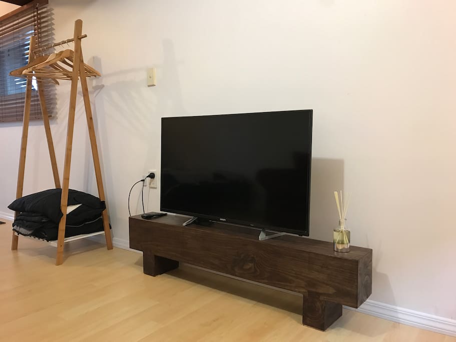 42 inch tv with freeview