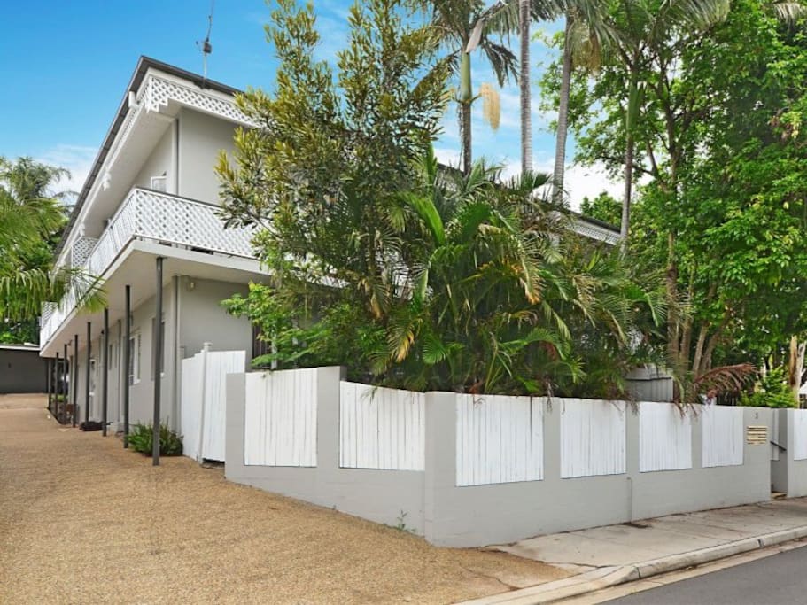 Driveway/External appearance