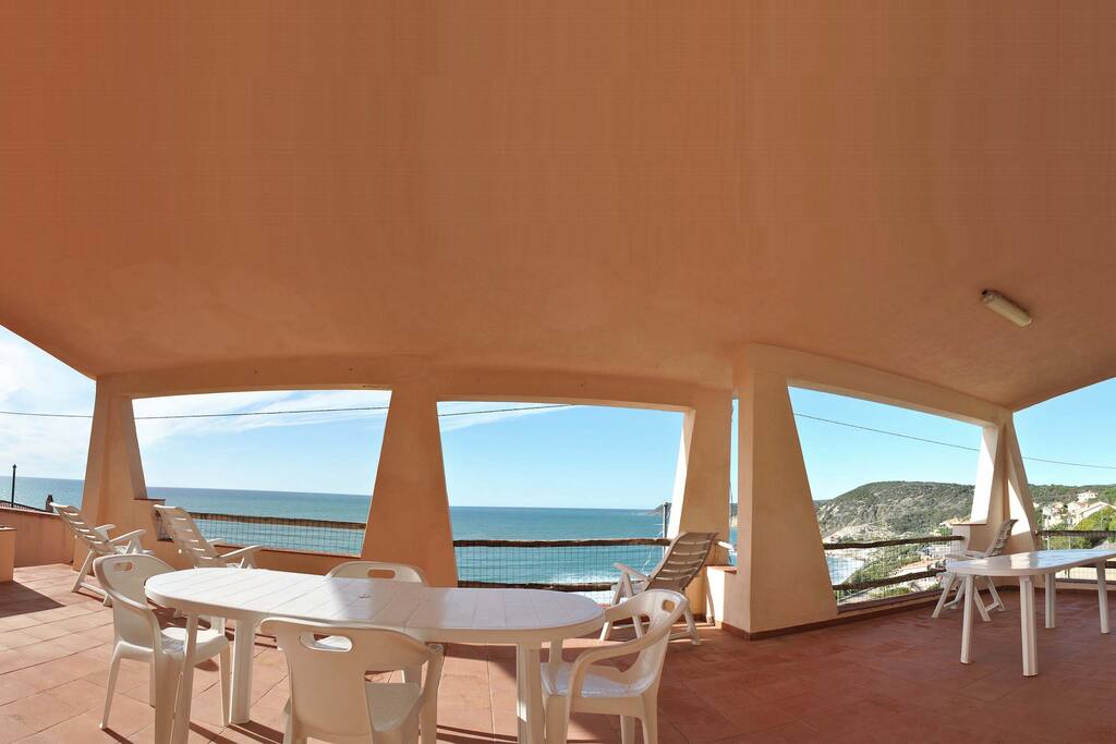 Veranda con vista mare per pranzi e cene