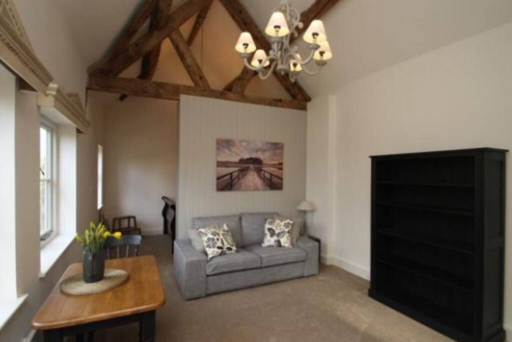 Sitting / Dining Area