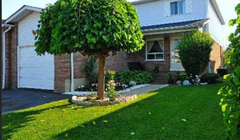1 Bedroom Fully Furnished Unit with pvt Entrance